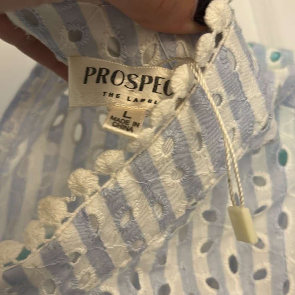 Women's White Eyelet Top - Picture 2 of 8